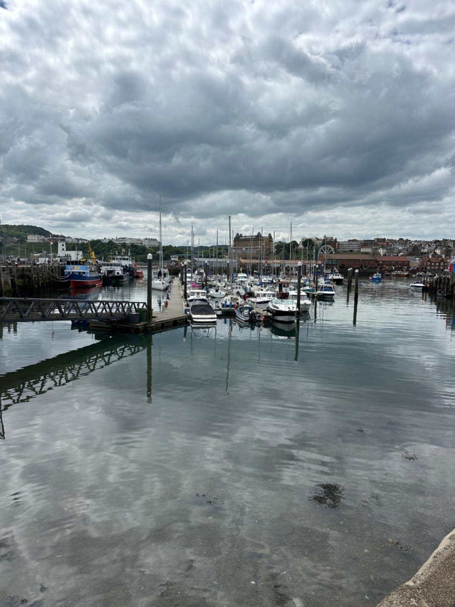 Sunrise Cove, The Bay, Filey Apartment Exterior foto